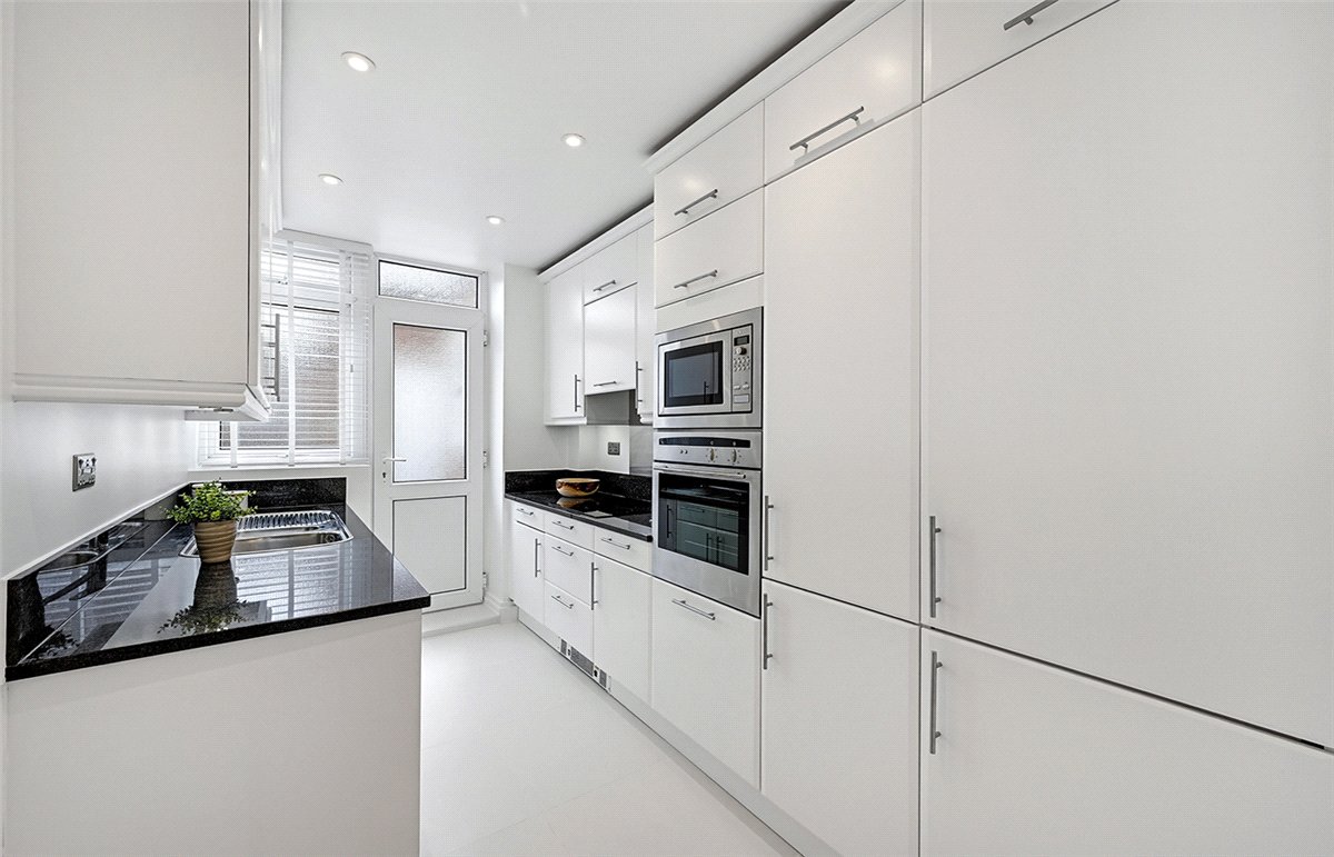 2 bedroom Flat, Stafford Court, Kensington High Street, W8 - Available, Image 1