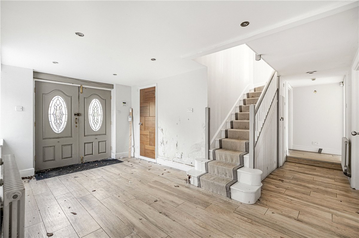 5 Bedroom Single Family Home/House's Image 21