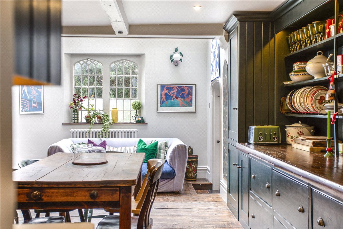 8 bedroom House, Castlefields, Calne, SN11 - Available, Image 15