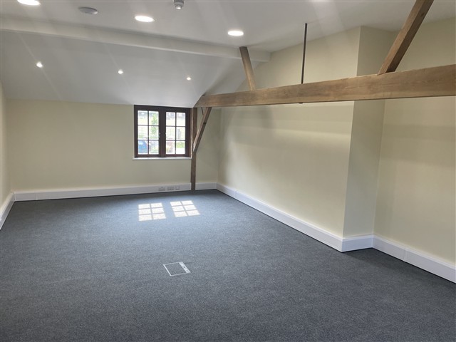 942 Sq Ft, Home Farm Lane, Andover, SP11 - Available, Image 3