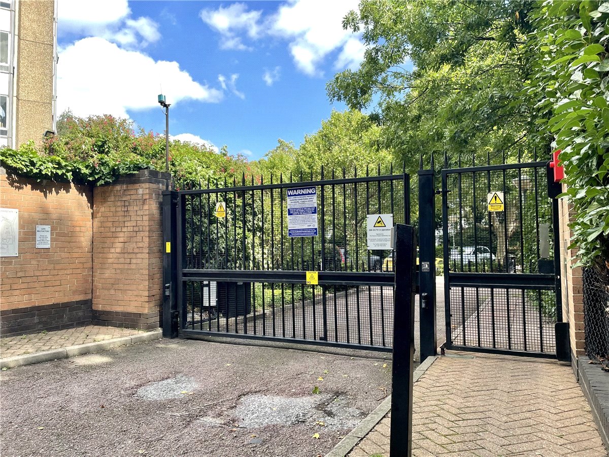 2 bedroom Flat, Eagle Heights, Bramlands Close, Battersea, SW11 - Sold, Image 5