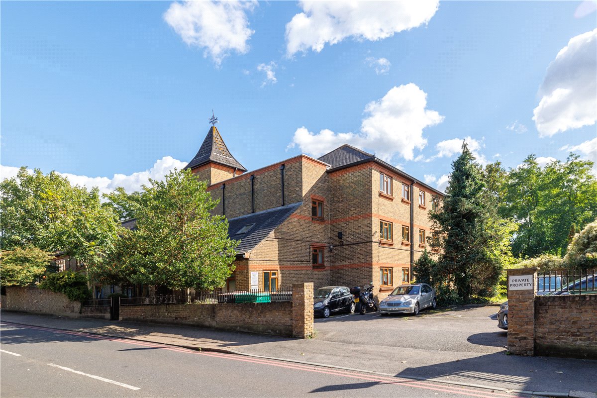 1 bedroom Flat, Clarence Lane, London, SW15 - Sold