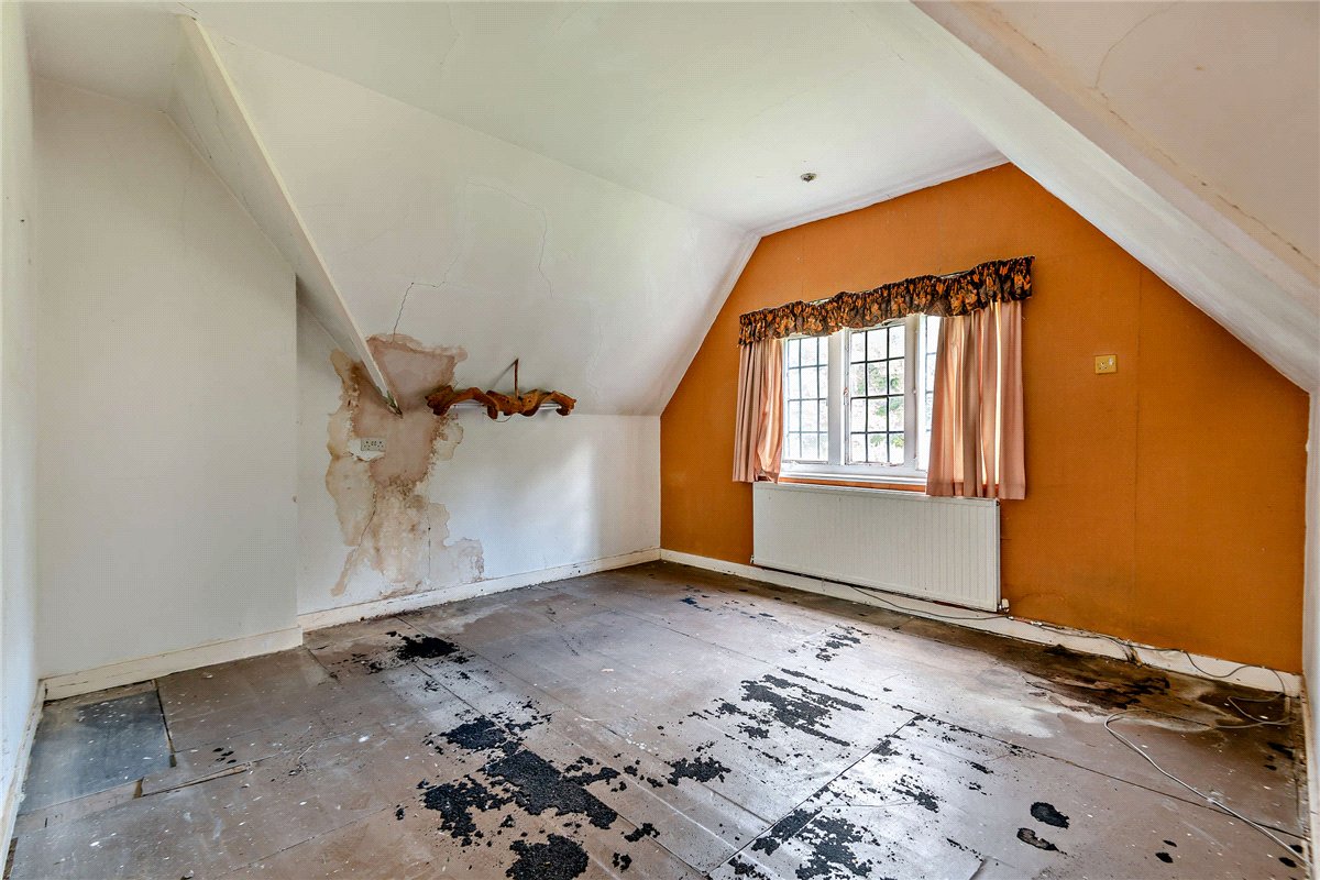 6 bedroom House, Burys Bank Road, Greenham, RG19 - Sold STC, Image 2