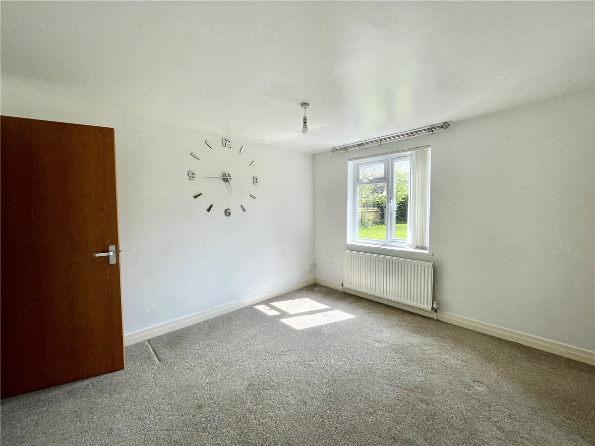 4 bedroom House, Queen Catherine Road, Steeple Claydon, MK18 - Available, Image 3