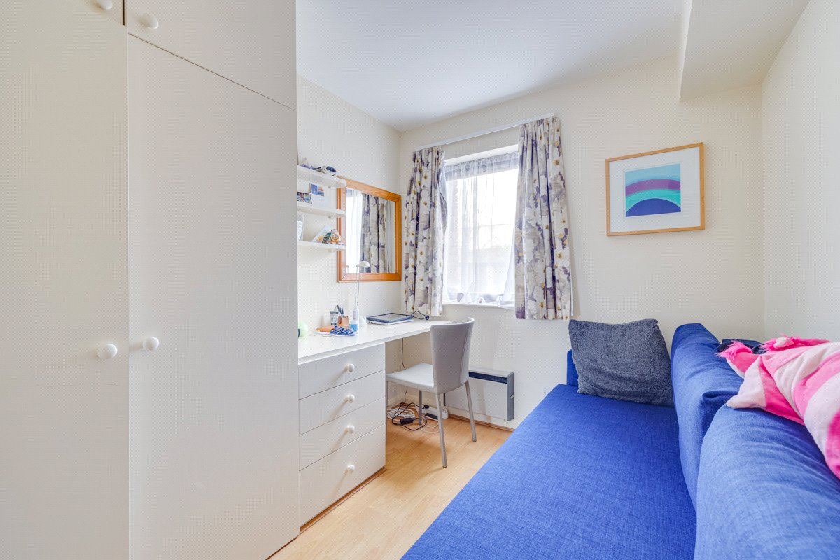 2 bedroom Flat, Maltings Place, Fulham, SW6 - Available, Image 4