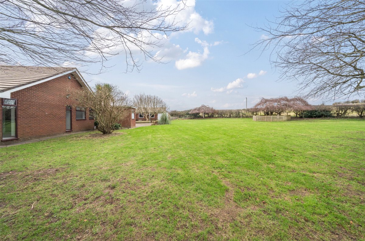 4 bedroom Bungalow, Darnford Lane, Lichfield, WS14 - Available, Image 19