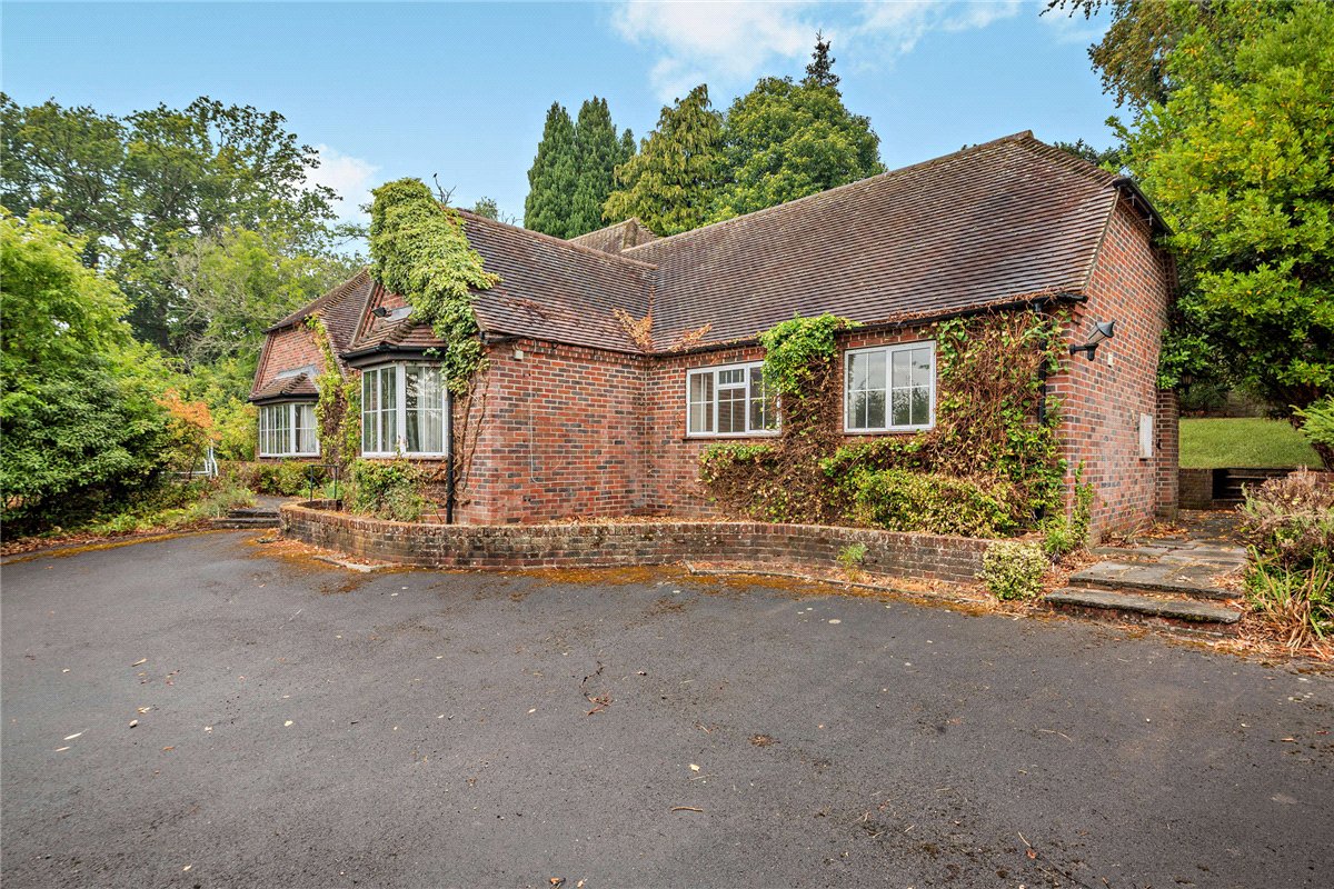 3 bedroom House, Wash Water, Newbury, RG20 - Available, Image 16