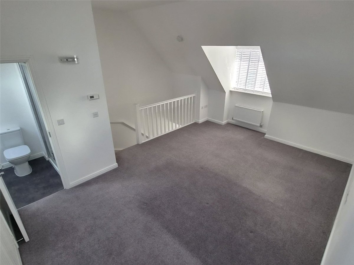 3 bedroom House, Stonyfield Road, Whiteley, PO15 - Available, Image 3