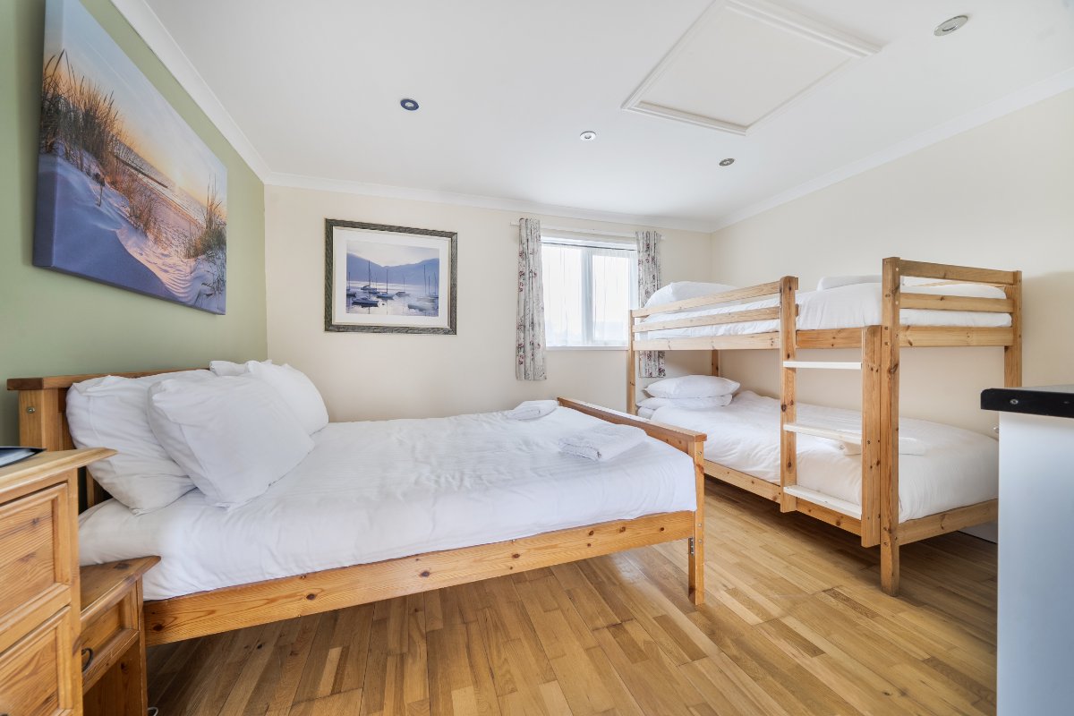 4 bedroom House, The Old Rectory, Church Road, TA8 - Available, Image 16