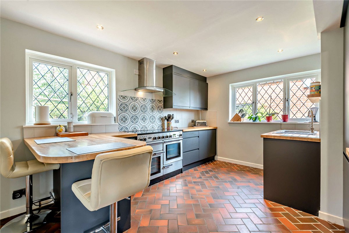 4 bedroom House, Oxford Road, Donnington, RG14 - Sold STC, Image 4