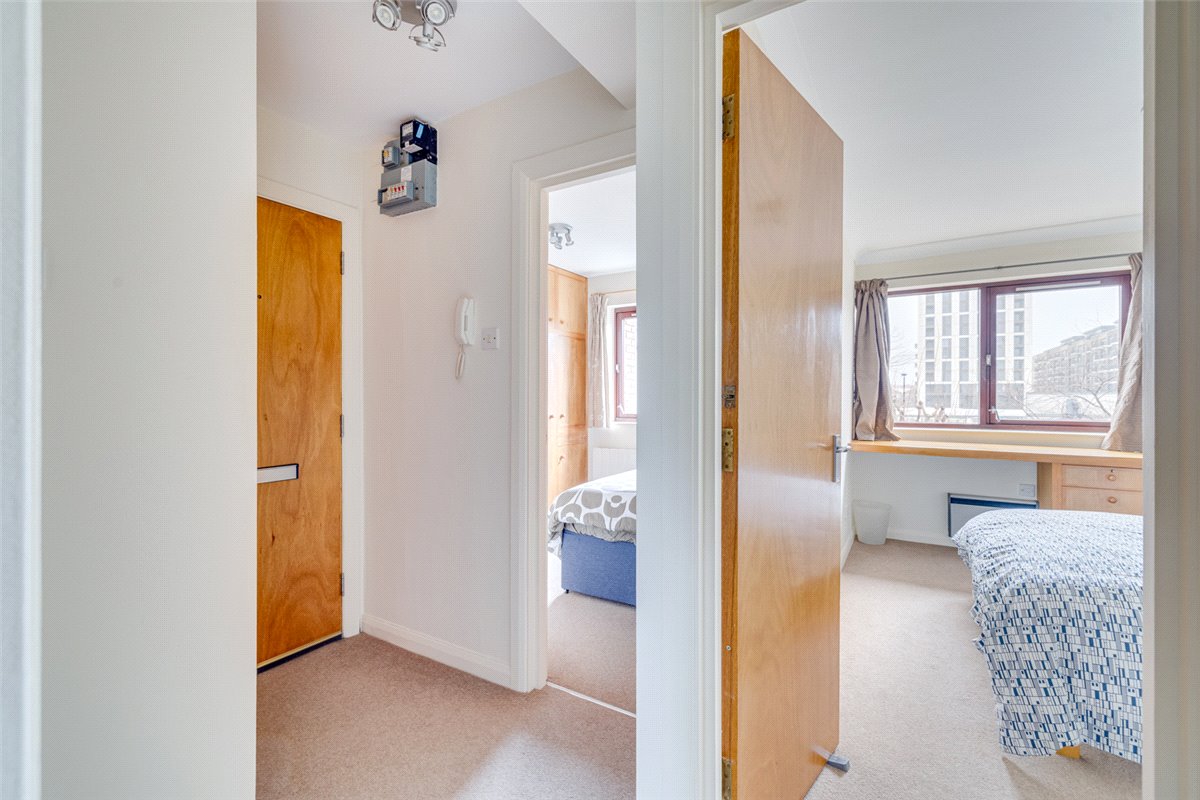 2 bedroom Flat, Maltings Place, London, SW6 - Available, Image 3