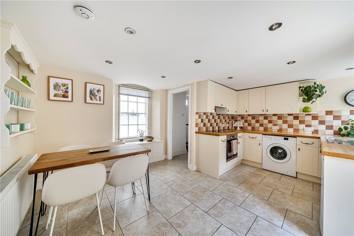 1 bedroom House, Prior Park Road, Bath, BA2 - Available, Image 4