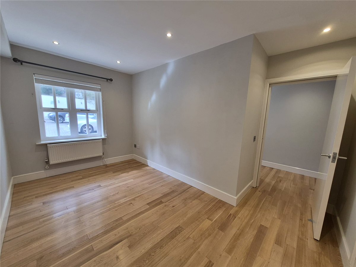 1 bedroom Flat, Square Street, Ramsbottom, BL0 - Available, Image 5