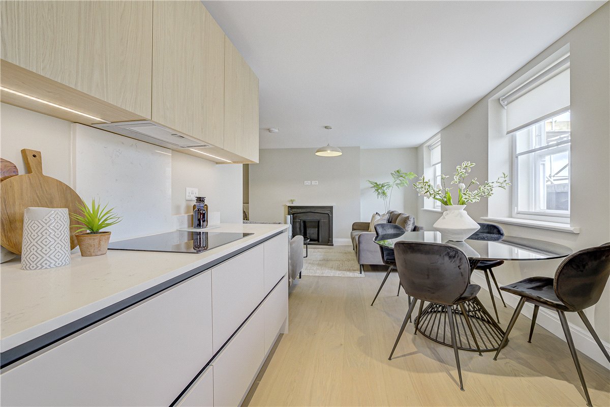 2 bedroom Flat, Wimpole Street, Marylebone, W1G - Available, Image 1