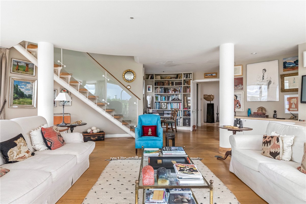 3 bedroom Flat, Point Pleasant, London, SW18 - Available
