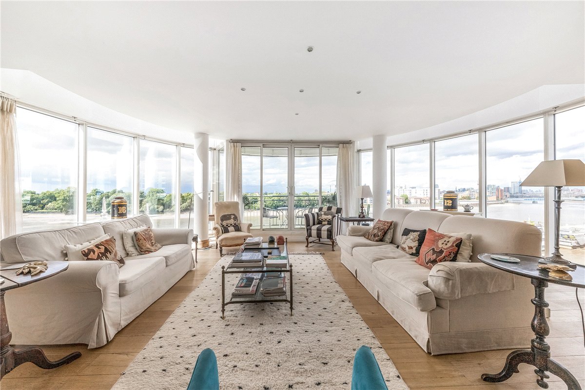 3 bedroom Flat, Point Pleasant, London, SW18 - Available
