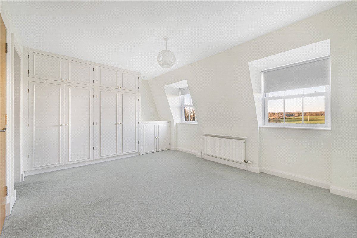 3 bedroom House, Tortington Manor, Ford Road, BN18 - Available, Image 10