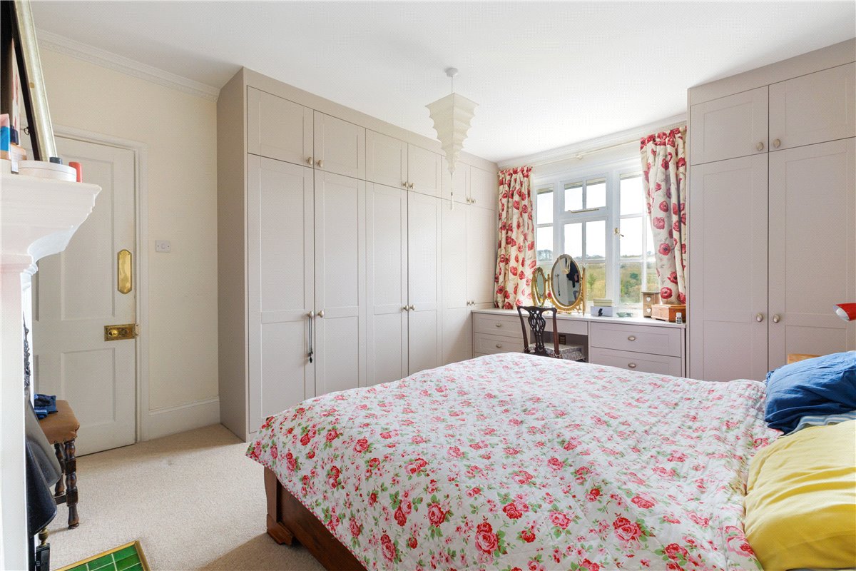 5 bedroom House, Bath Road, Marlborough, SN8 - Available, Image 16