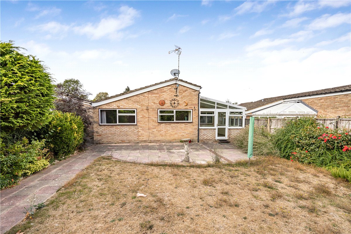 2 bedroom Bungalow, Lionel Close, Wendover, HP22 - Available, Image 13