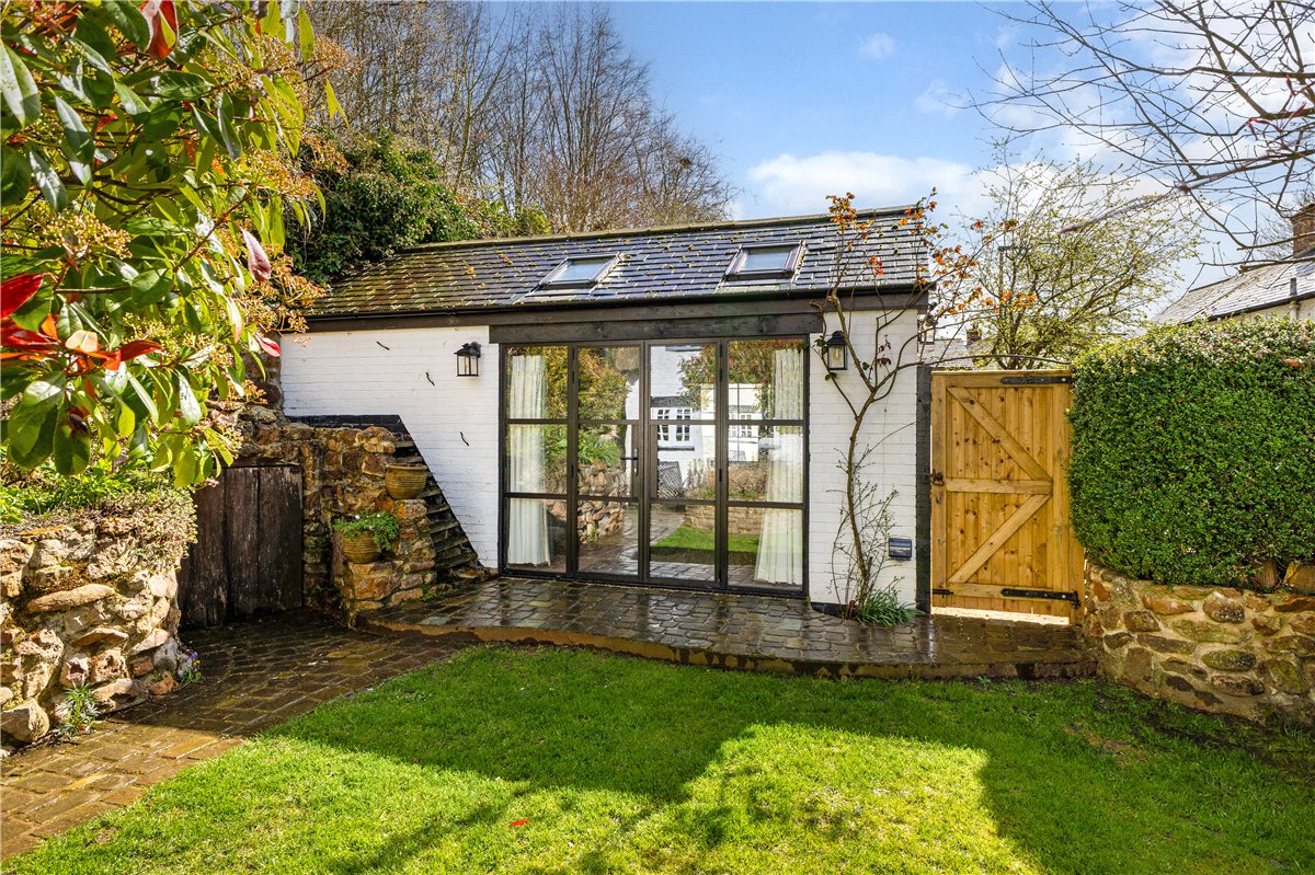 3 bedroom House, The Butts, Aldbourne, SN8 - Available, Image 12