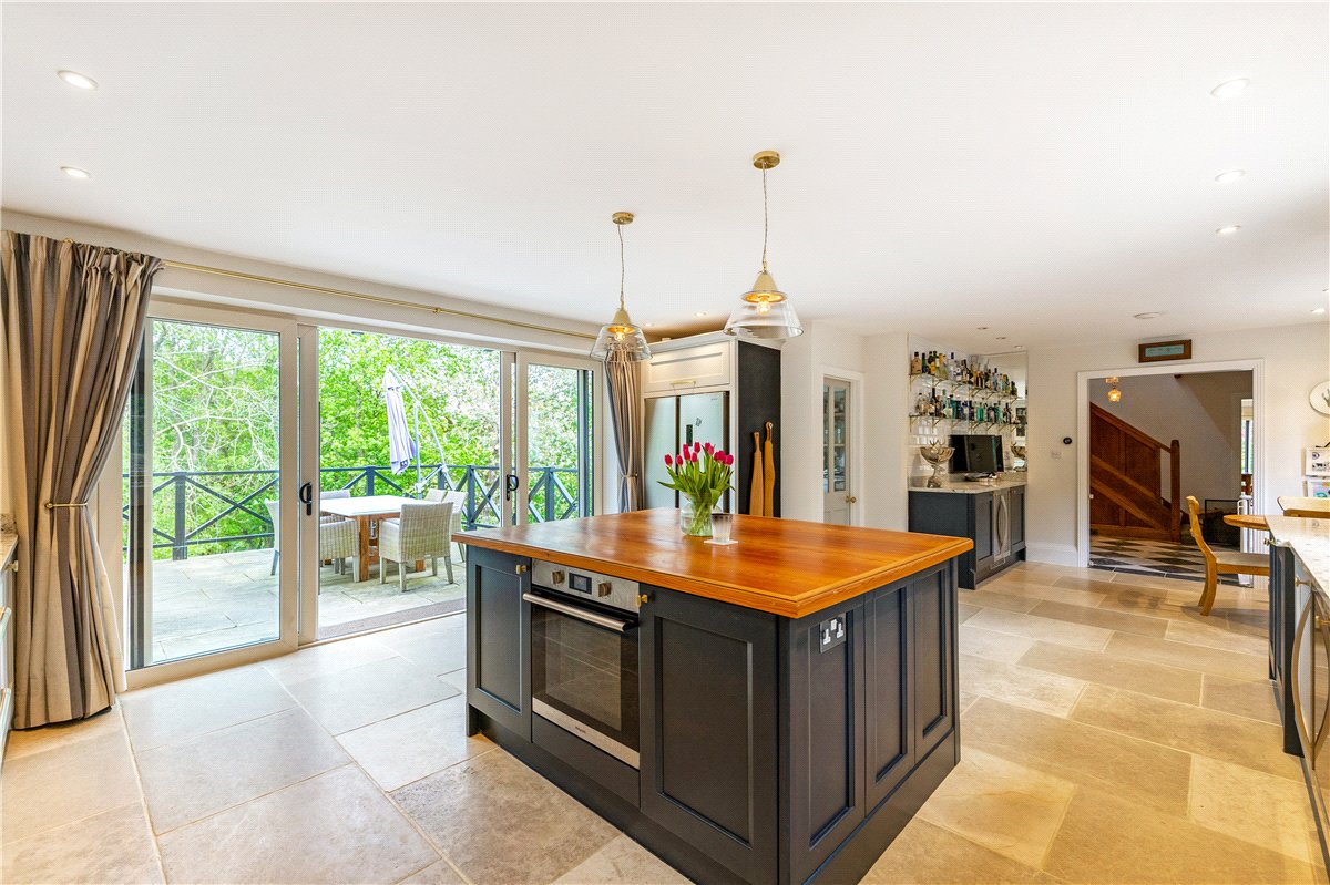 5 bedroom House, The Fairway, Devizes, SN10 - Available, Image 10