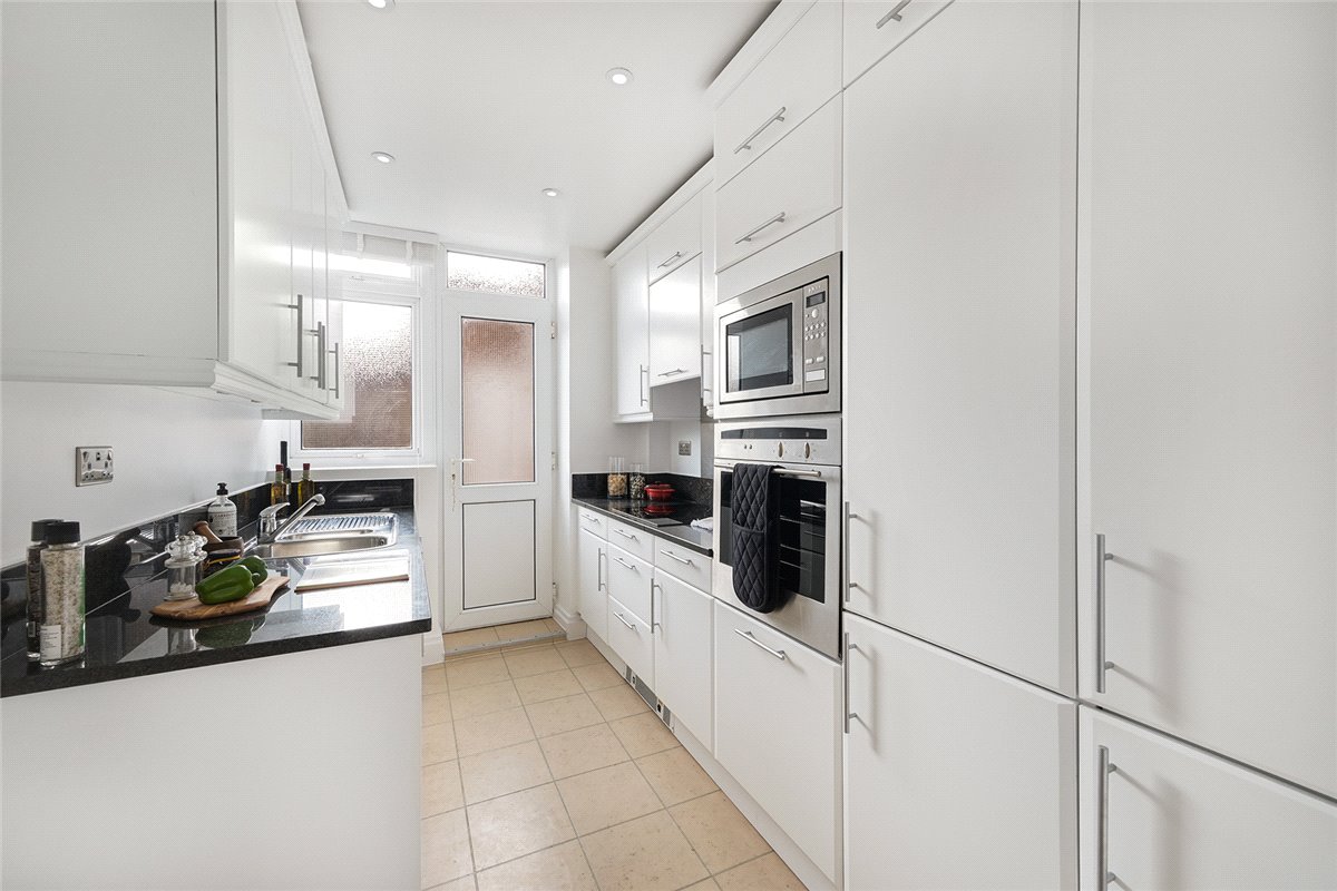 2 bedroom Flat, Stafford Court, Kensington High Street, W8 - Available, Image 5
