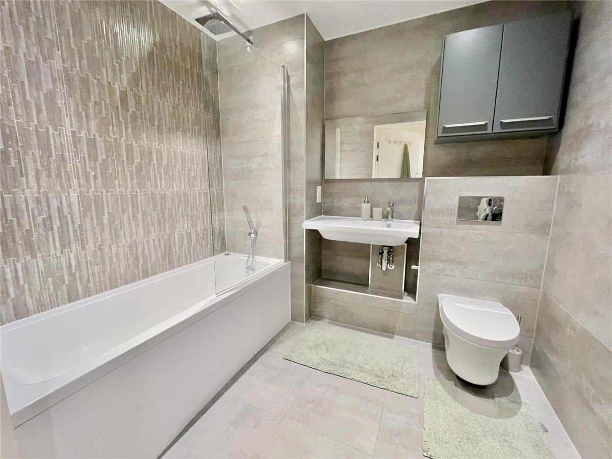 2 bedroom Flat, Hills Road, Cambridge, CB2 - Available, Image 2