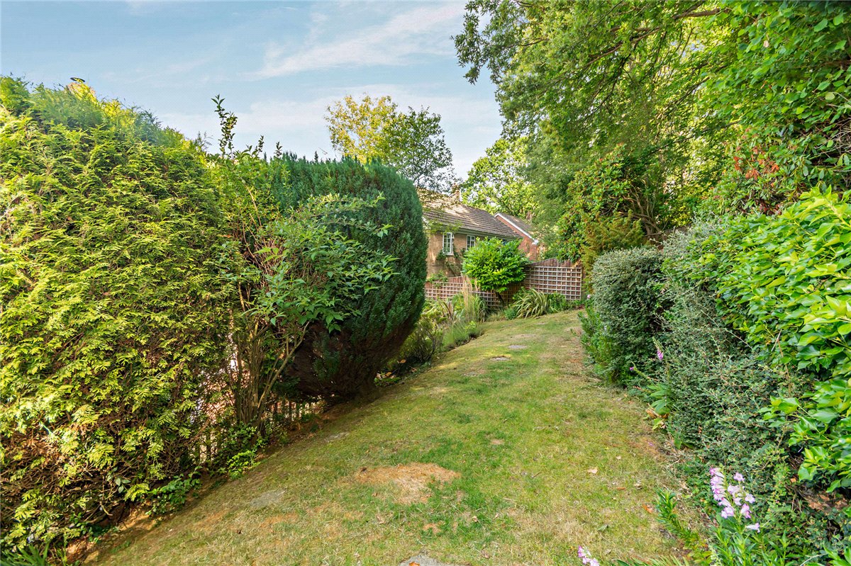 4 bedroom House, Normay Rise, Newbury, RG14 - Available, Image 21