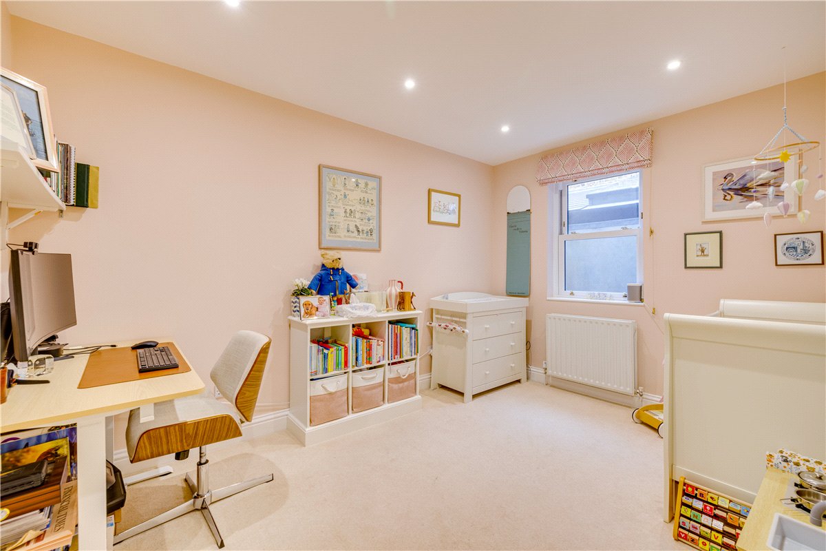 2 bedroom Flat, Birdhurst Road, London, SW18 - Available, Image 22