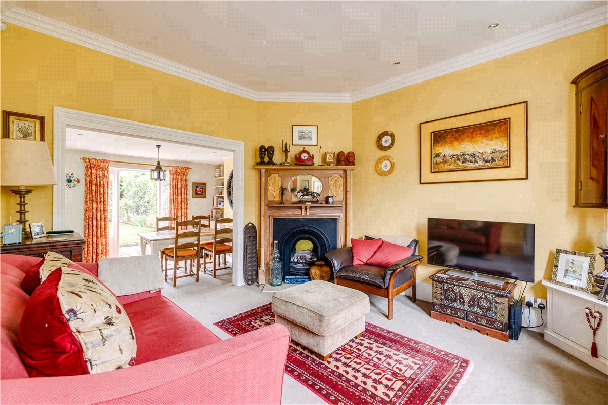 3 bedroom House, First Avenue, London, SW14 - Available, Image 5