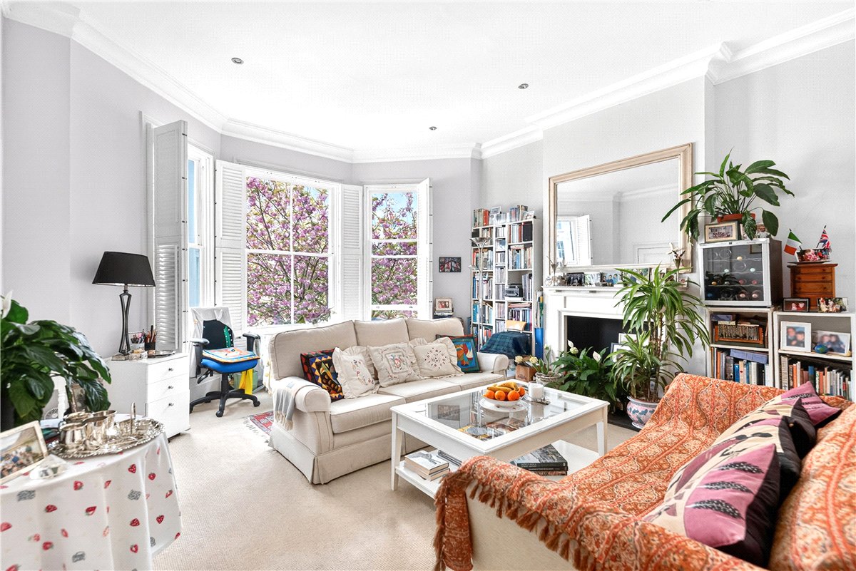 1 bedroom Flat, Redcliffe Gardens, Chelsea, SW10 - Available