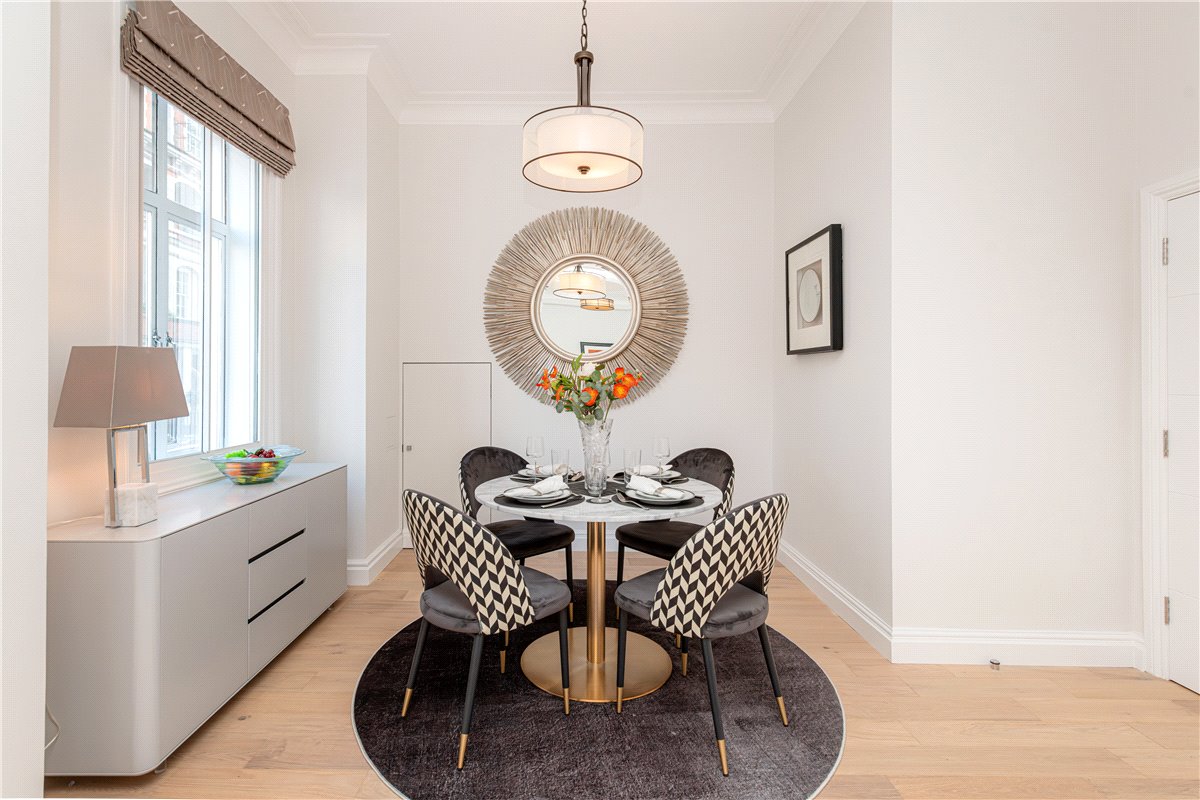 2 bedroom Flat, Park Street, Mayfair, W1K - Available, Image 4
