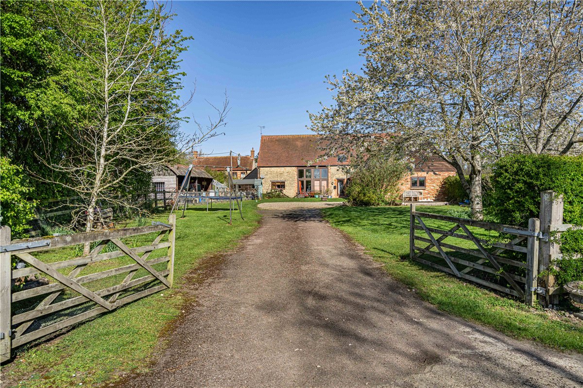 3 bedroom House, Lower Farm, Denton, OX44 - Let Agreed, Image 11
