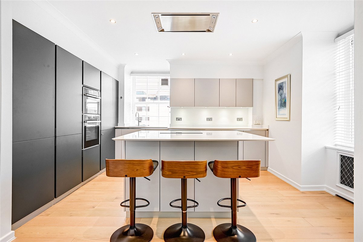 4 bedroom Flat, Grosvenor Square, Mayfair, W1K - , Image 12