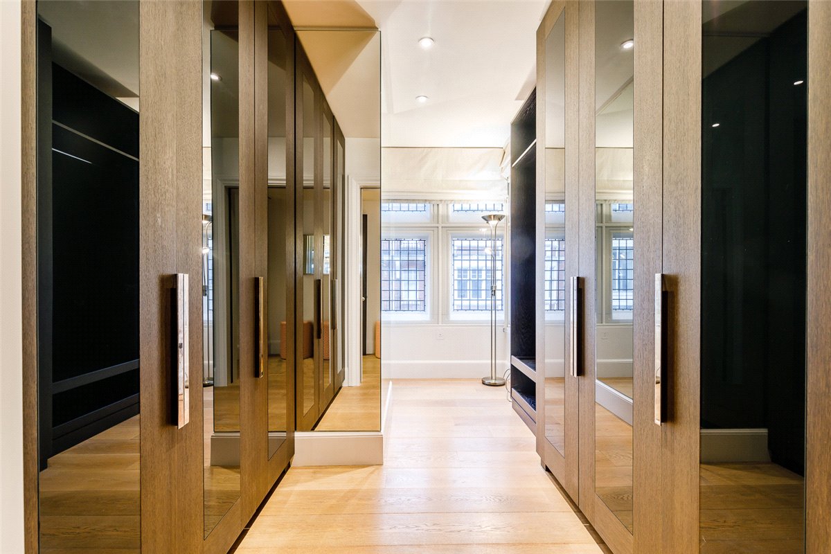3 bedroom Flat, Duke Street, Mayfair, W1K - Available, Image 5