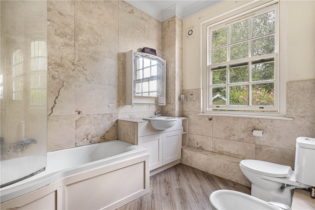 4 bedroom House, Phoenix Square, Pewsey, SN9 - Available, Image 10