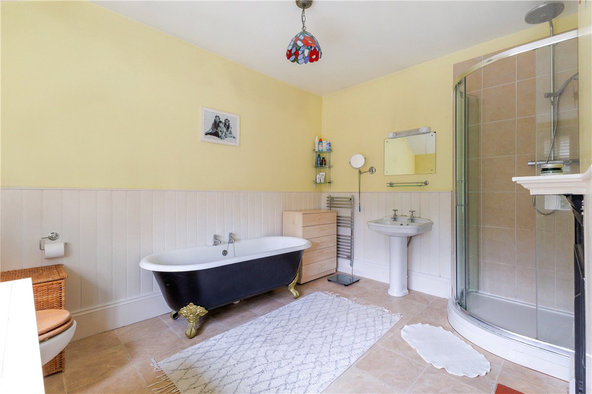 5 bedroom House, Bath Road, Marlborough, SN8 - Available, Image 17