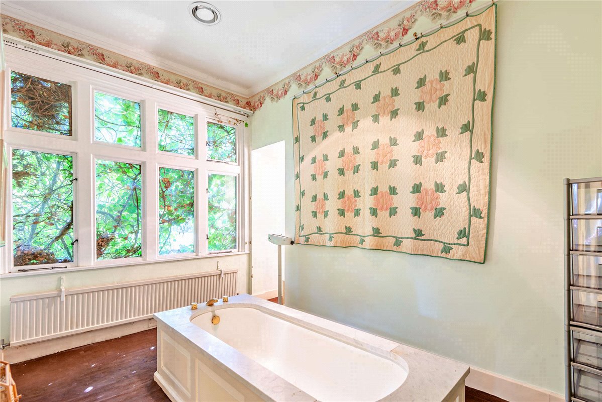 5.5 Sq Ft Country Estate, Priest Hill, Old Windsor, SL4 - Available, Image 11