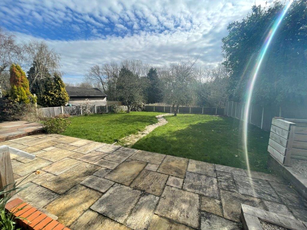 3 bedroom Bungalow, Cherry Tree Road, Wales, S26 - Available, Image 12