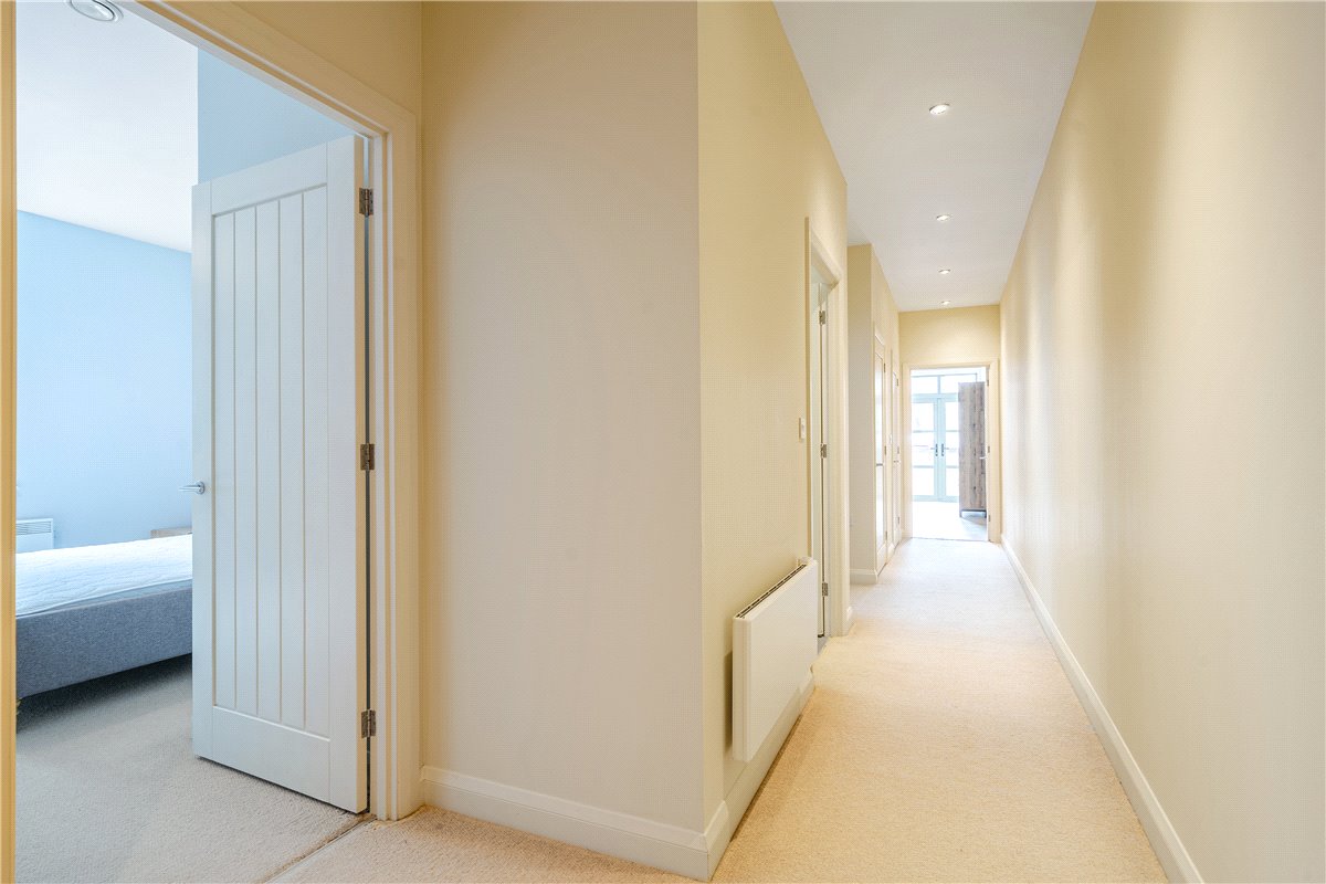 2 bedroom Flat, River Place, Bath, BA2 - , Image 11