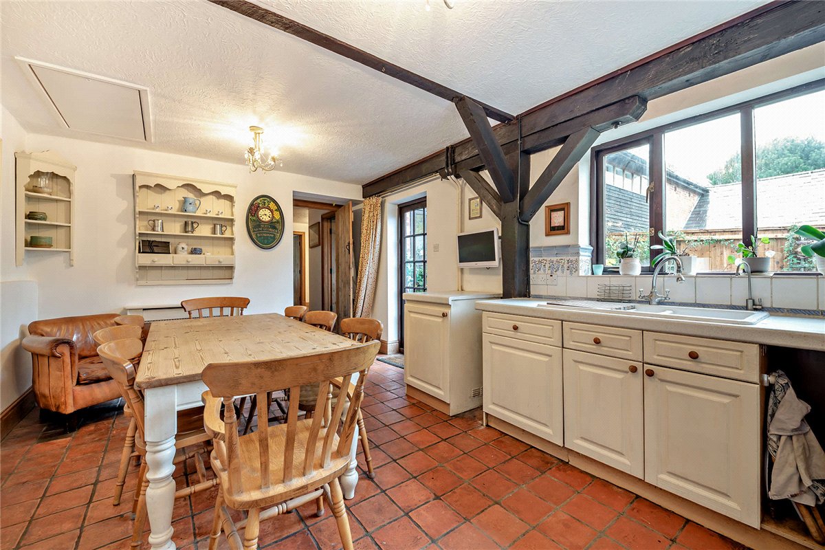 4 bedroom Barn Conversion, Snelsmore, Newbury, RG14 - Available, Image 3