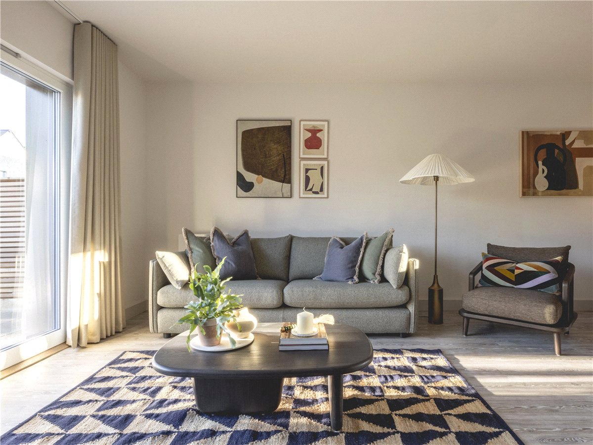 3 bedroom House, Ayrton Avenue, Cambridge, CB3 - Available, Image 2