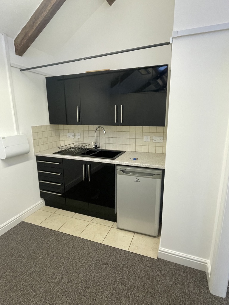 522 Sq Ft, Kirtlington Business Centre, Kidlington, OX5 - Available, Image 3
