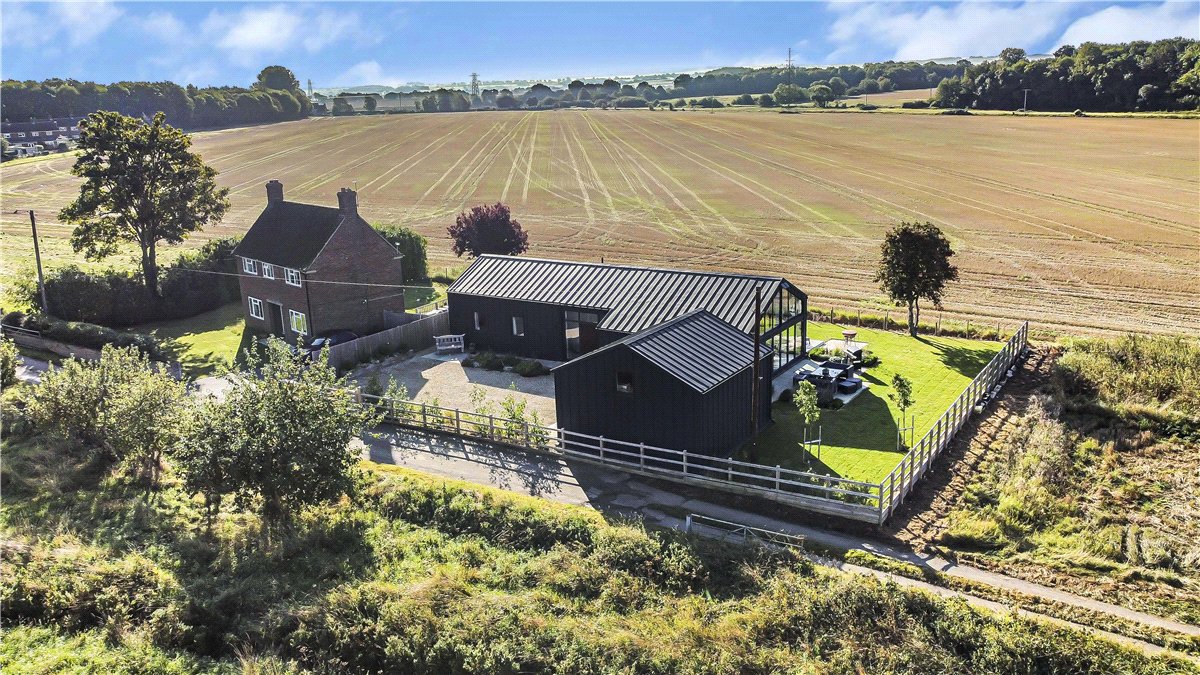 3 bedroom Barn Conversion, Rectory Road, Great Haseley, OX44 - Available, Image 4