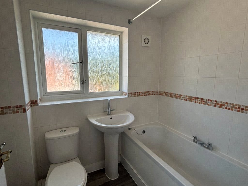 3 bedroom House, Penfold Way, Morton, DE55 - Available, Image 3