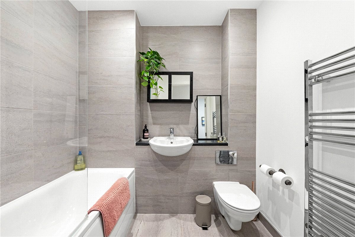 1 bedroom Flat, Ditton Grove, Esher, KT10 - Available, Image 10