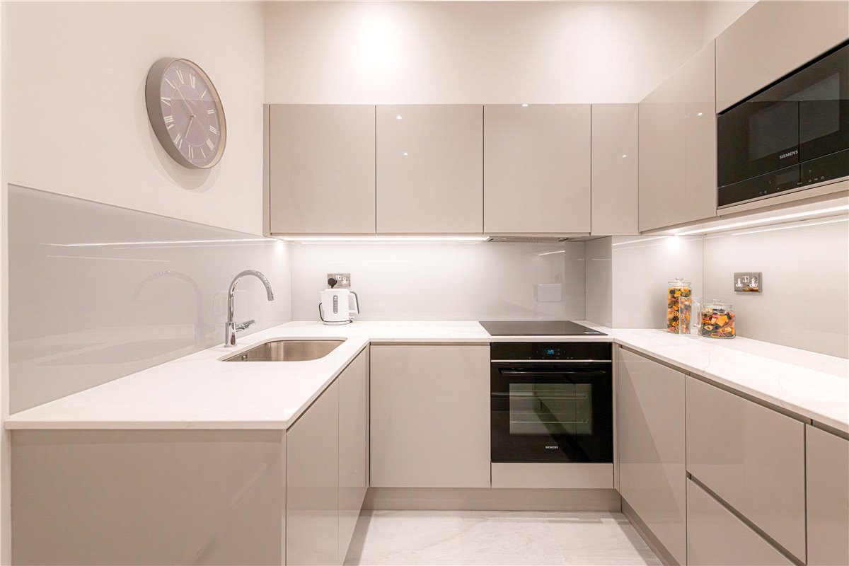 2 bedroom Flat, Park Street, Mayfair, W1K - Available, Image 23