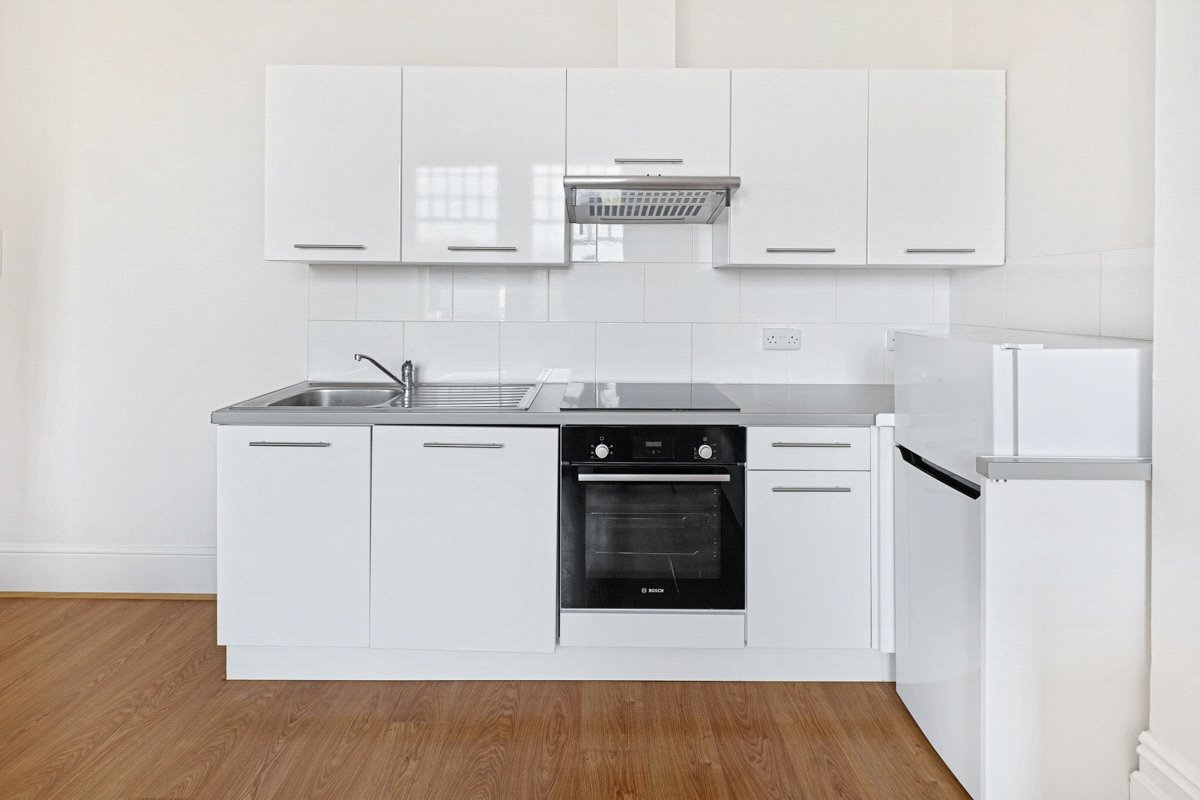 2 bedroom Flat, Egerton Gardens, Knightsbridge, SW3 - Available, Image 2
