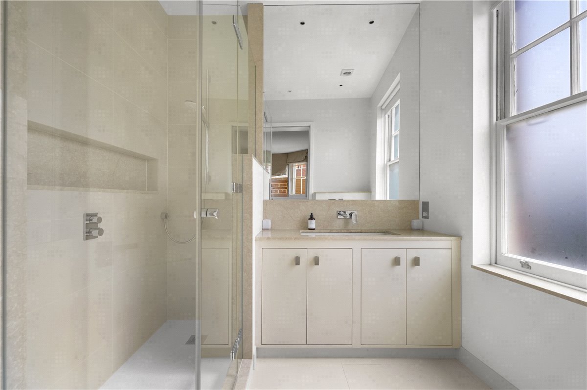 4 bedroom Flat, Wynnstay Gardens, Kensington, W8 - Available, Image 7