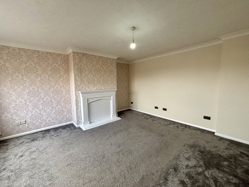 3 bedroom House, Lowgates, Staveley, S43 - Available, Image 1